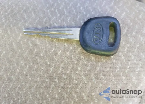 2003 Kia Spectra Ls из США, поврежденный, VIN KNAFB121835256469